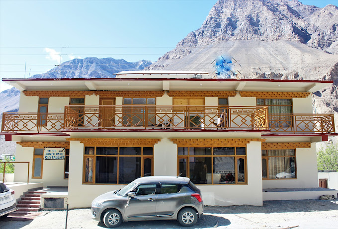 Hotel Lhunpo House